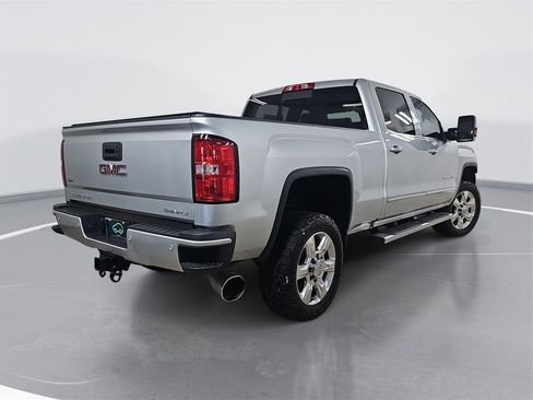 Used 2018 GMC Sierra 2500 Denali image 3