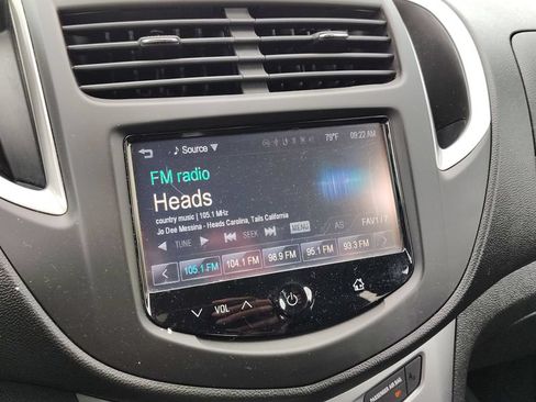 Used 2016 Chevrolet Trax LT w/ LT Convenience Package FWD image 13