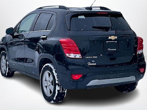 Used 2019 Chevrolet Trax LT w/ LT Convenience Package image 4