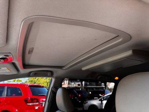Used 2012 Toyota Sienna XLE w/ XLE Navigation Pkg FWD image 12