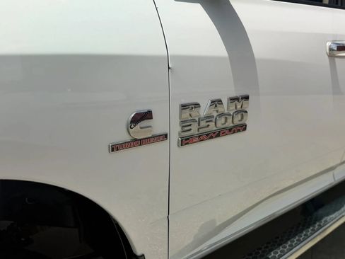 Used 2017 RAM 3500 SLT AWD/4WD image 17