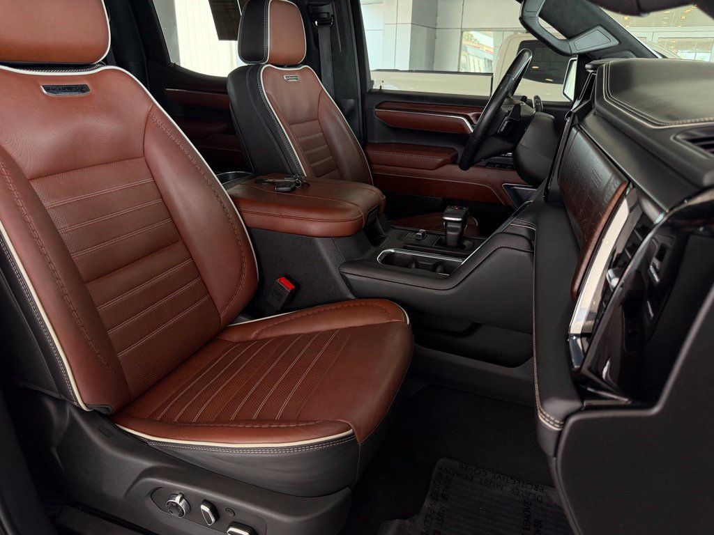 Used 2023 GMC Sierra 1500 Denali Ultimate AWD/4WD image 17