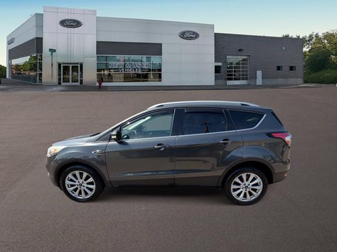 Used 2017 Ford Escape Titanium FWD image 6