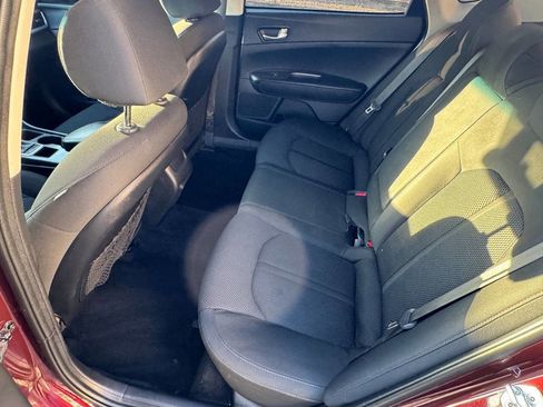 Used 2020 Kia Optima LX image 17