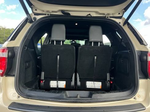 Used 2018 Ford Explorer XLT w/ Equipment Group 202A AWD/4WD image 26