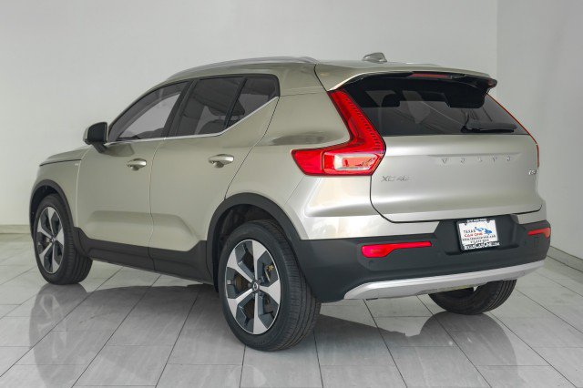 Used 2023 Volvo XC40 B5 Ultimate w/ Protection Package Premier AWD/4WD image 8
