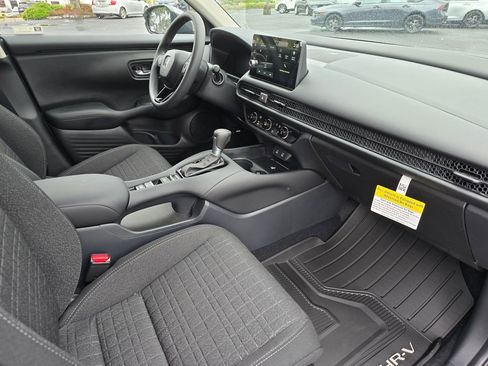 New 2026 Honda HR-V LX image 4
