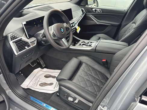 New 2026 BMW X5 xDrive40i w/ M Sport Package AWD/4WD image 10