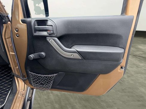 Used 2015 Jeep Wrangler Unlimited Sport image 23