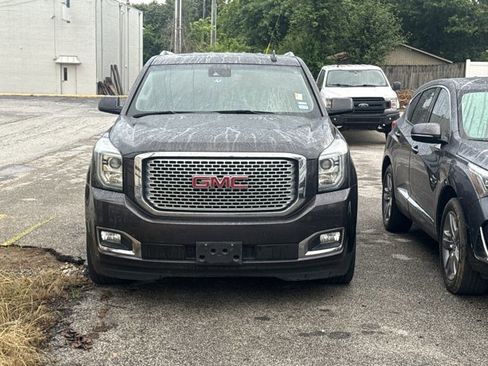 Used 2016 GMC Yukon Denali w/ Open Road Package AWD/4WD image 2