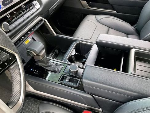 Used 2022 Toyota Tundra Limited image 13