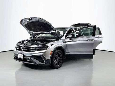 Used 2024 Volkswagen Tiguan SE image 18