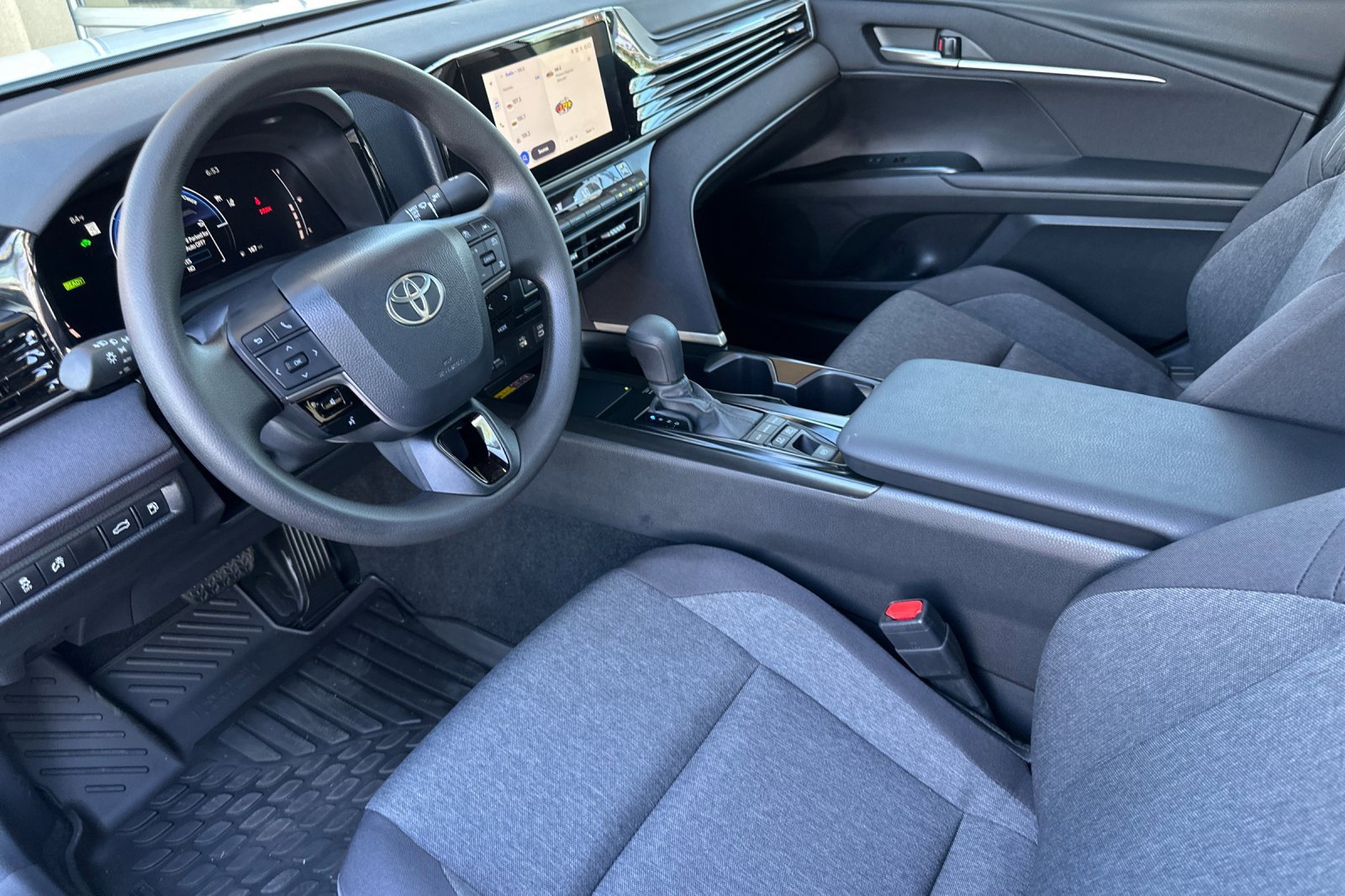 Used 2026 Toyota Camry LE w/ Convenience Package FWD image 10