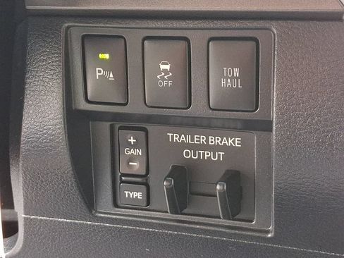 Used 2017 Toyota Tundra SR5 w/ TRD Off Road Package AWD/4WD image 27