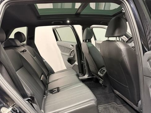 Used 2022 Volkswagen Tiguan SE R-Line AWD/4WD image 27