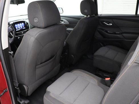 Used 2020 Chevrolet Traverse LT image 11