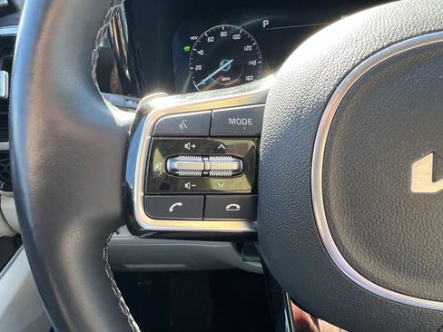 Certified 2024 Kia Sorento SX Prestige image 25
