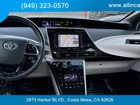 Used 2019 Toyota Mirai image 12