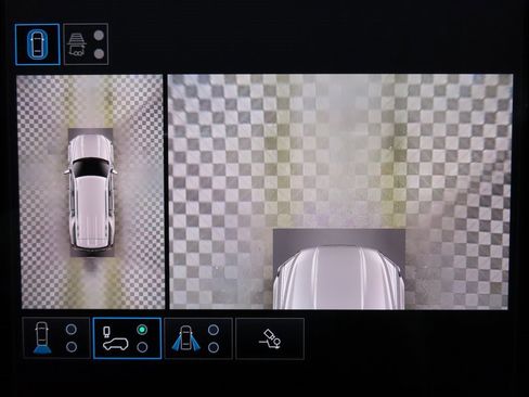 Used 2025 GMC Yukon Denali image 19