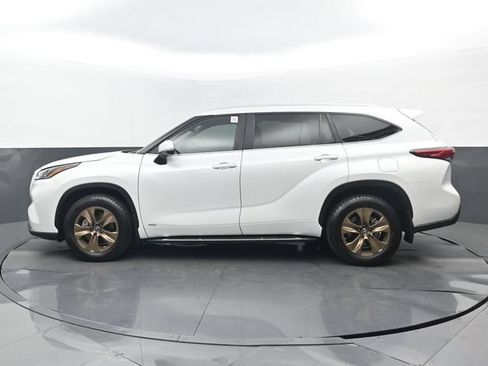 Used 2023 Toyota Highlander Bronze Edition AWD/4WD image 24
