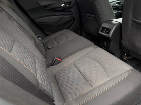 Used 2021 Chevrolet Equinox LT image 23