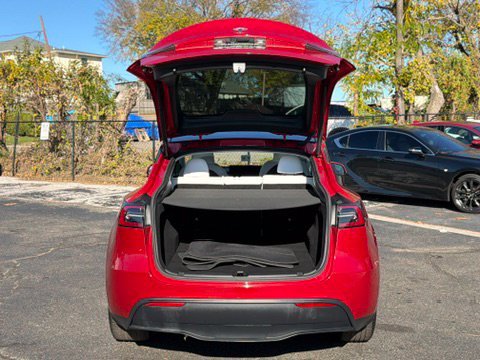 Used 2023 Tesla Model Y AWD image 9