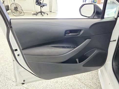 Used 2024 Toyota Corolla LE w/ LE Convenience Package FWD image 23