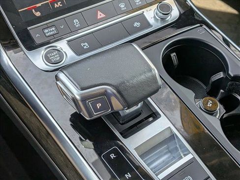 Used 2022 Audi Q7 Premium Plus image 10