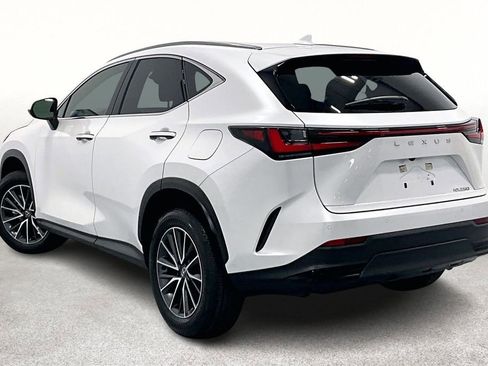 Used 2025 Lexus NX 250 FWD w/ Premium Package image 12
