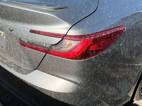 Used 2025 Toyota Camry SE FWD image 11