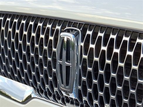 Certified 2024 Lincoln Aviator Reserve w/ Elements Package Plus image 29