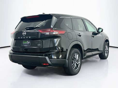 Used 2024 Nissan Rogue S AWD/4WD image 9