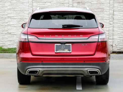 Used 2019 Lincoln Nautilus Reserve image 11