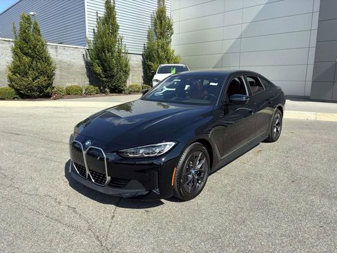 Certified 2023 BMW i4 eDrive40 w/ Premium Package image 3