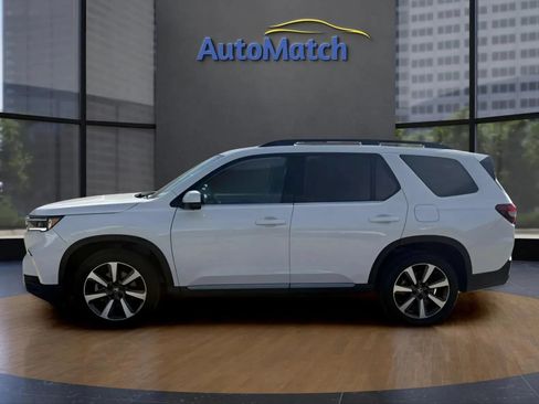 Used 2025 Honda Pilot Elite image 6