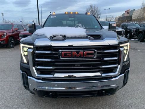 New 2026 GMC Sierra 2500 SLT w/ SLT Premium Package image 9