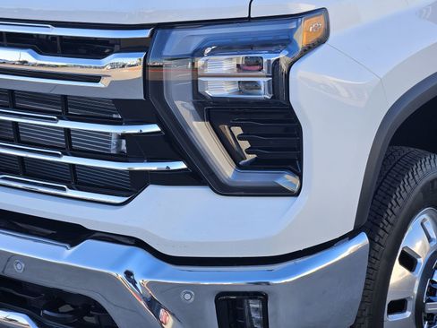 New 2026 Chevrolet Silverado 3500 LTZ w/ LTZ Texas Edition AWD/4WD image 11