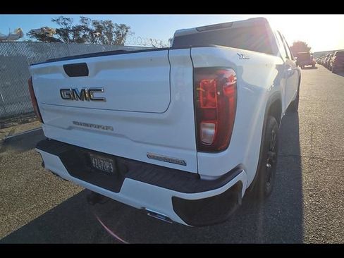 Used 2022 GMC Sierra 1500 Elevation AWD/4WD image 4