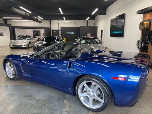 Used 2007 Chevrolet Corvette Convertible w/ Preferred Equipment Group RWD image 8