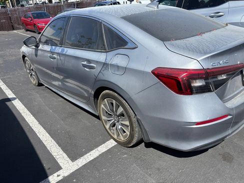 Used 2022 Honda Civic EX image 18