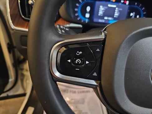 Certified 2023 Volvo XC60 B5 Ultimate w/ Climate Package AWD/4WD image 22