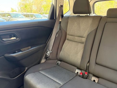 Used 2025 Nissan Rogue SV FWD image 41