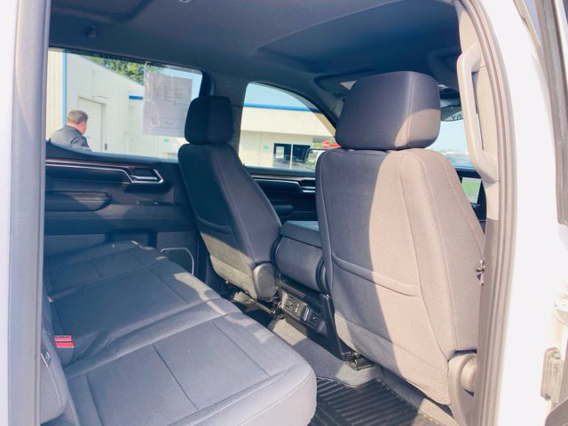 Used 2023 Chevrolet Silverado 1500 RST w/ Z71 Off-Road Package AWD/4WD image 12