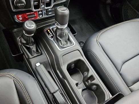 Used 2024 Jeep Wrangler Unlimited Rubicon 392 AWD/4WD image 18