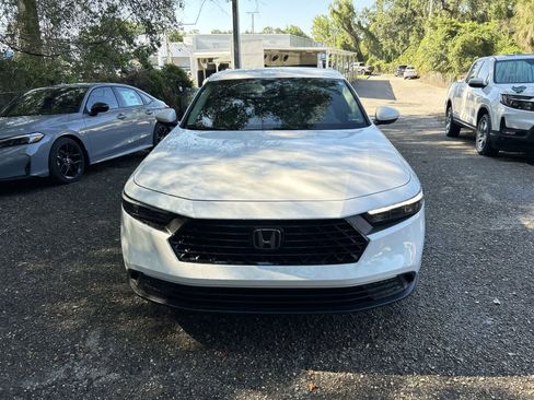 Certified 2025 Honda Accord LX image 3