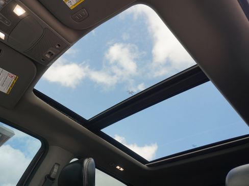 Used 2021 Ford F250 Lariat image 20