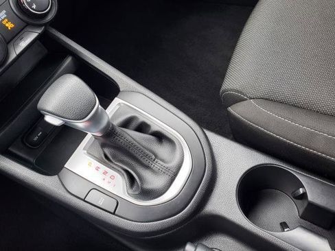 Used 2023 Kia Forte LXS image 19