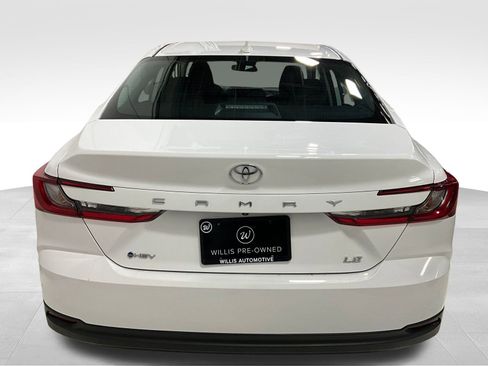 Used 2026 Toyota Camry LE image 5