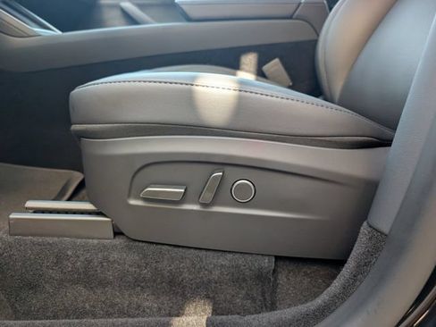 Used 2026 Tesla Model Y Long Range AWD/4WD image 18