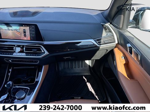 Used 2021 BMW X5 xDrive40i w/ Premium Package image 18